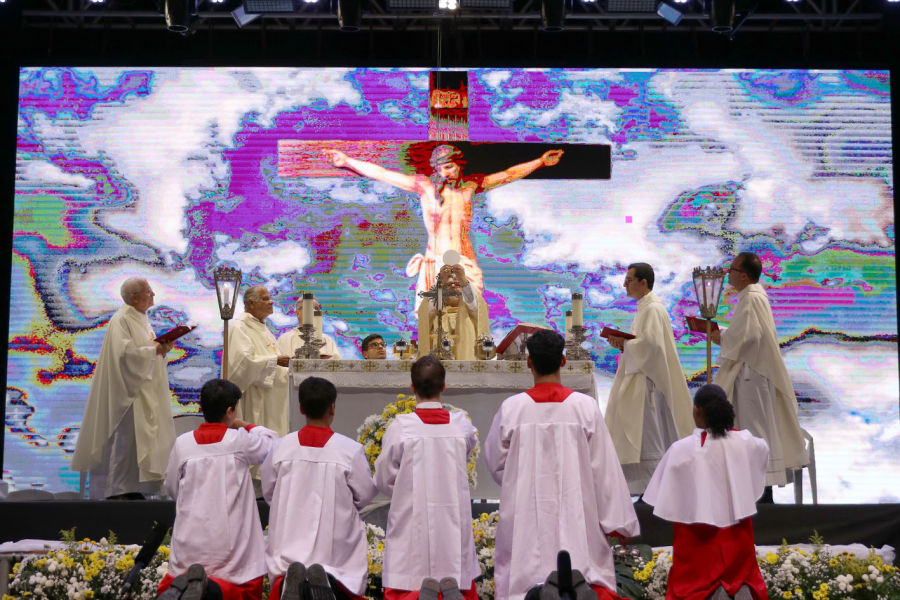 Paixão de Cristo será encenada em quatro sessões na orla de Imbetiba em Macaé